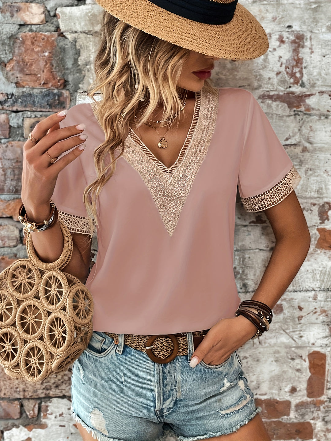 LACI™- V-NECK BLOUSE